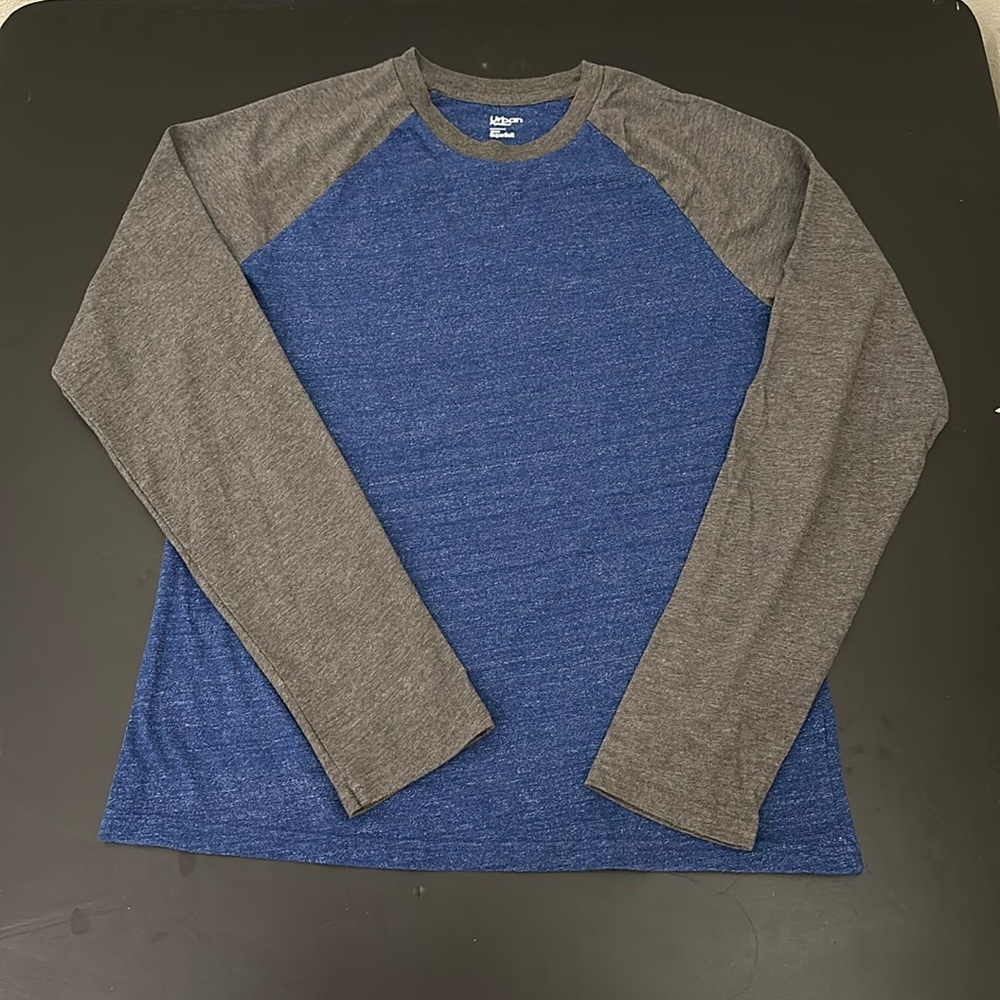❤️‍🔥2/$16❤️‍🔥 Urban Pipeline Men’s T-Shirt (Small)